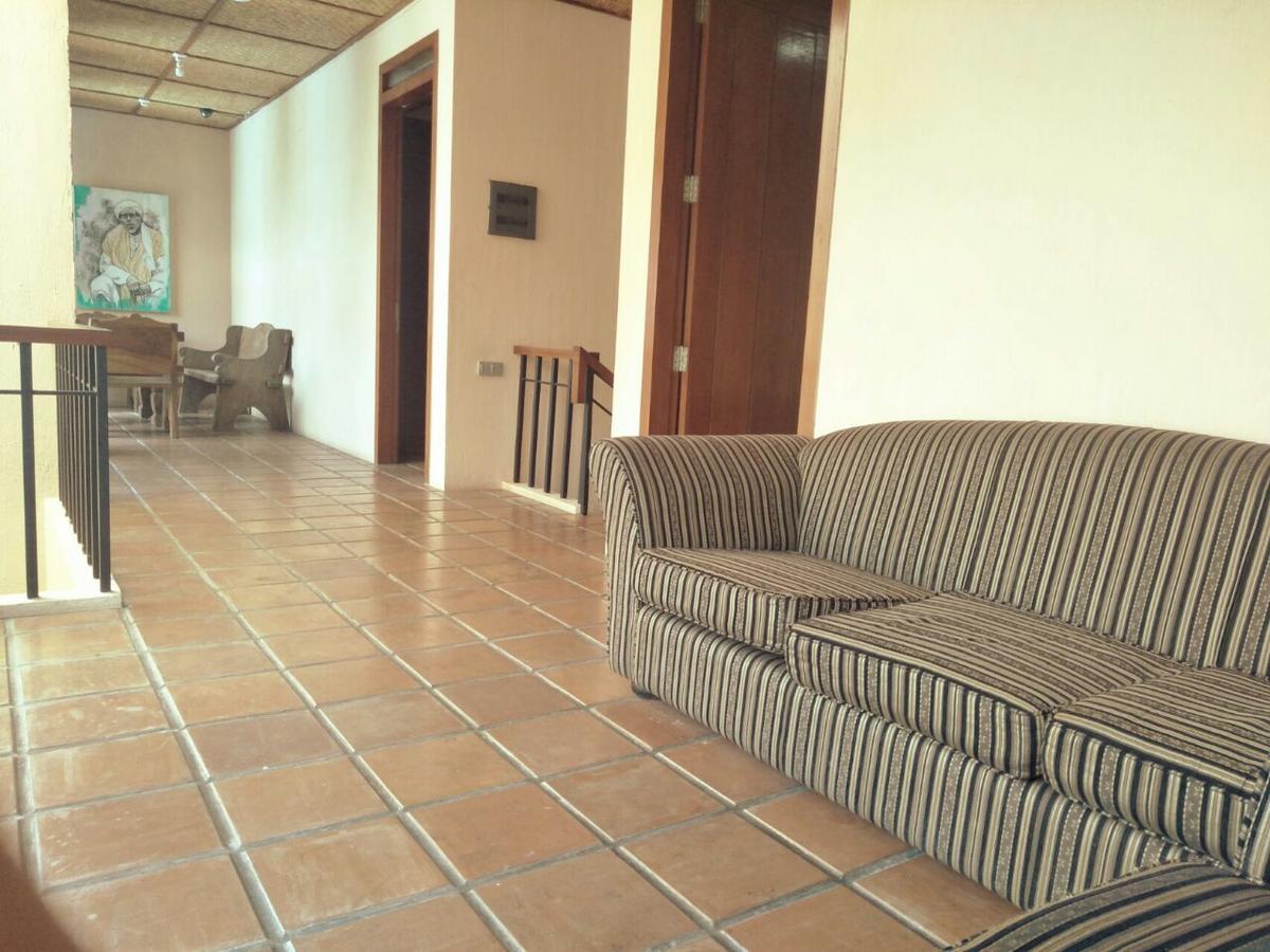 Villa Bukit Danau Cipanas  Eksteriør billede