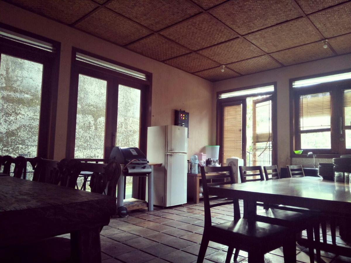 Villa Bukit Danau Cipanas  Eksteriør billede