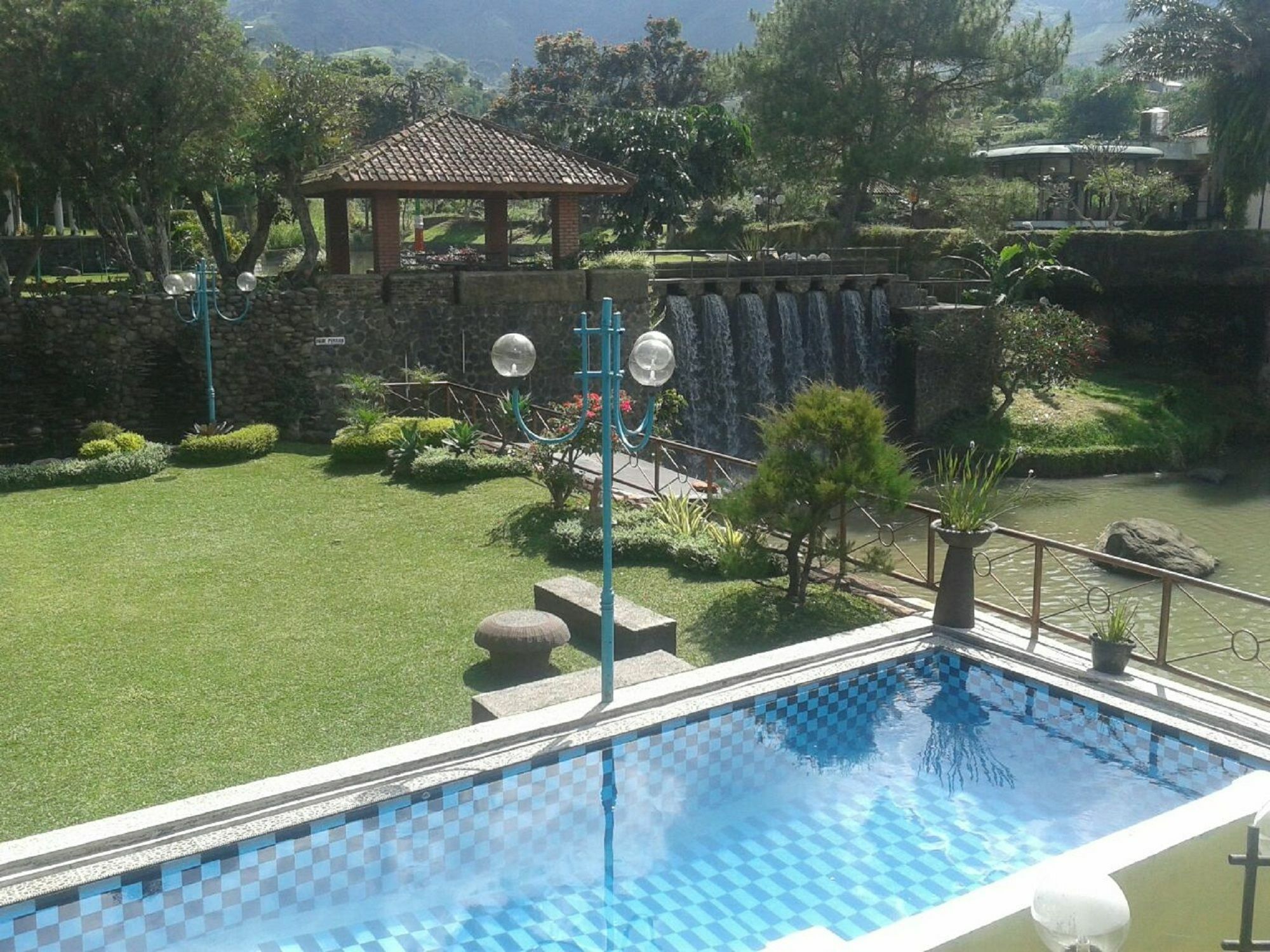 Villa Bukit Danau Cipanas  Eksteriør billede
