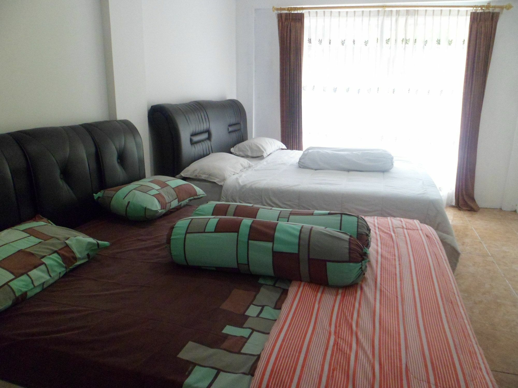 Villa Bukit Danau Cipanas  Eksteriør billede
